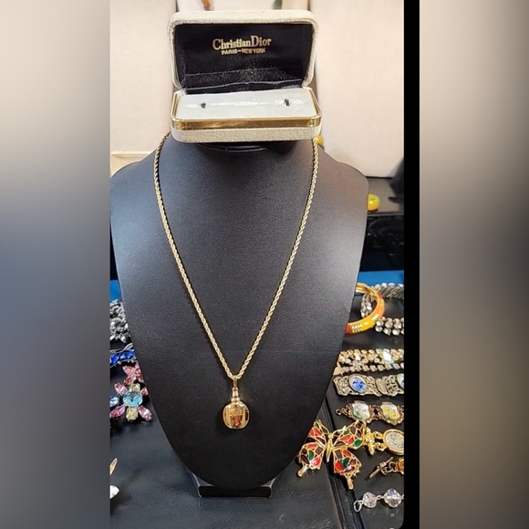 Christian Dior Vintage Pendant Necklace with the Original Box!!!!!!!! - Picture 10 of 10